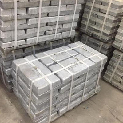 Permukaan Bersih JIS AISI Zinc Ingot 99,995% 420 X 205 X 55mm